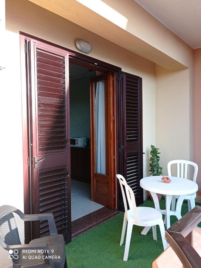 Short Less Apartment-Rooms Milazzo Luaran gambar